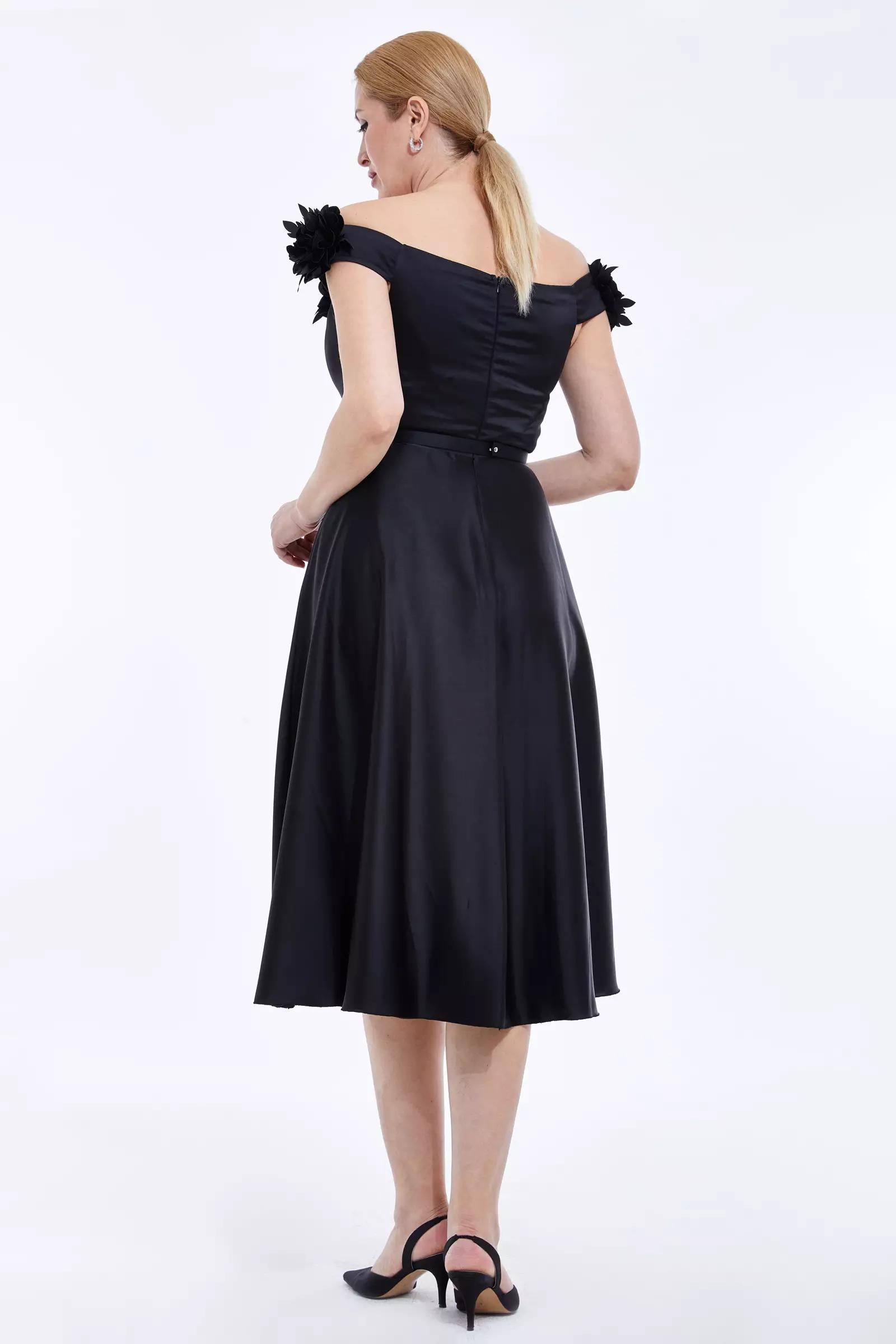 Black plus size satin sleeveless midi dress